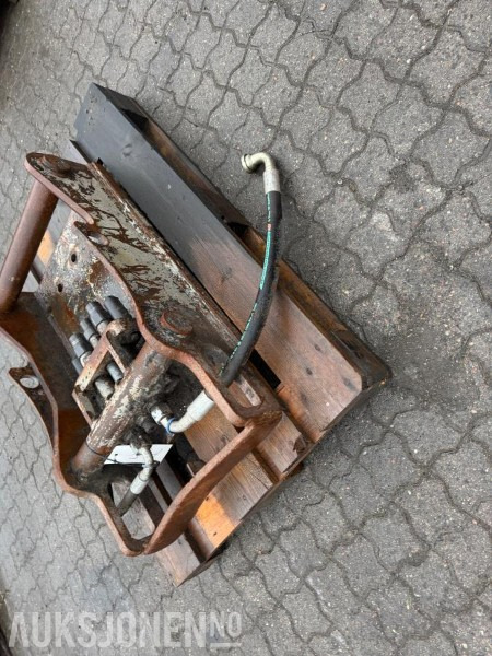 Implemento para Maquinaria de construcción S70 feste med OilQuick: foto 1