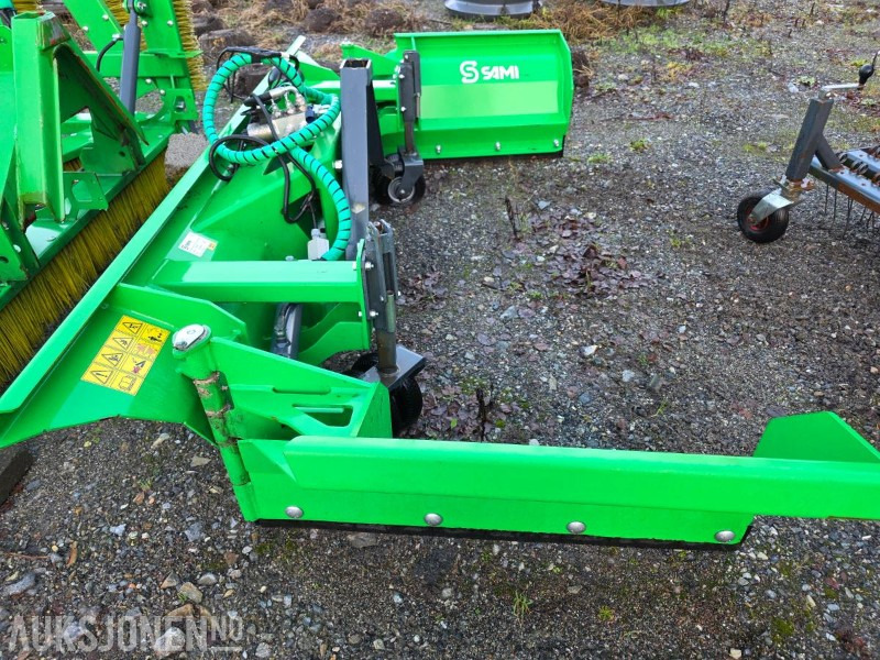 SAMI TSP4000 Turf / snøplog med sidevinger - Implemento para Maquinaria de construcción: foto 1 SAMI TSP4000 Turf / snøplog med sidevinger - Implemento para Maquinaria de construcción: foto 1