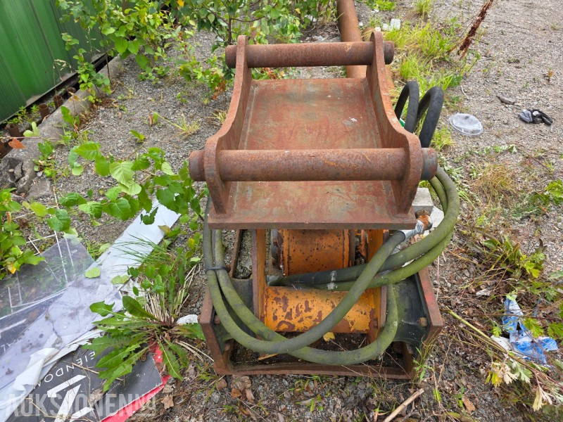 Stanley HS 6007 - Vibroplate til gravemaskin - Implemento para Maquinaria de construcción: foto 4 Stanley HS 6007 - Vibroplate til gravemaskin - Implemento para Maquinaria de construcción: foto 4