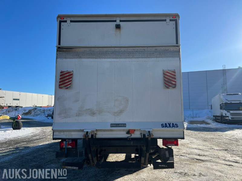 Iveco 72-180 Hi Matic - Camión caja cerrada: foto 4 Iveco 72-180 Hi Matic - Camión caja cerrada: foto 4