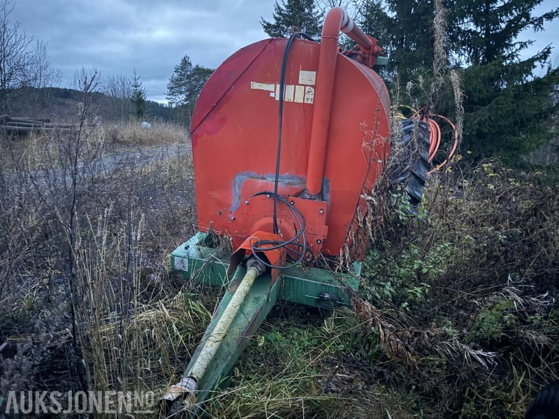 1998 Orkel Gjødselvogn 6m3 - Maquinaria agrícola: foto 2 1998 Orkel Gjødselvogn 6m3 - Maquinaria agrícola: foto 2