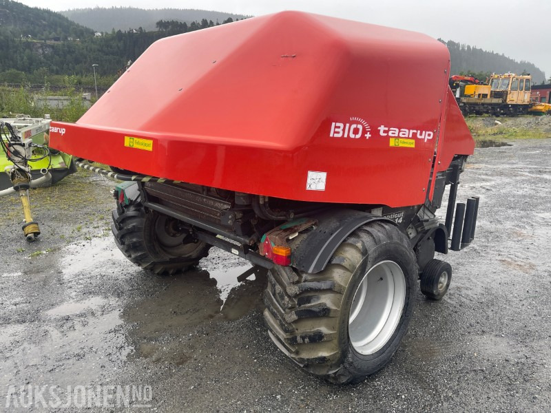 2006 Taarup 6844 Bio+ rundballepresse – 2006-modell - Maquinaria agrícola: foto 1 2006 Taarup 6844 Bio+ rundballepresse – 2006-modell - Maquinaria agrícola: foto 1