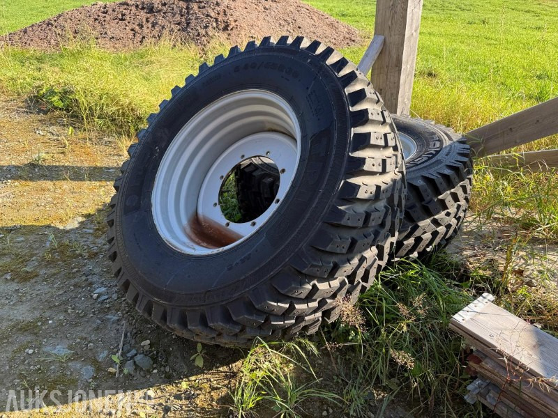 2021 Nokian TRI 2 Piggdekk 540/65R30 - Maquinaria agrícola: foto 1 2021 Nokian TRI 2 Piggdekk 540/65R30 - Maquinaria agrícola: foto 1