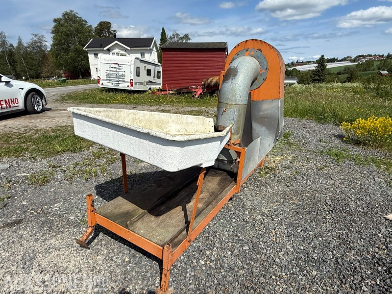 Bærrensker til traktor - brukt til solbær - Maquinaria agrícola: foto 2 Bærrensker til traktor - brukt til solbær - Maquinaria agrícola: foto 2