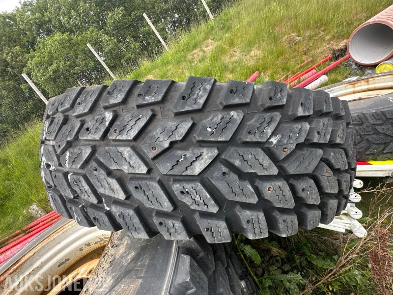 Nokian Hakkapelitta - Vinterhjul til JCB Fastrac 8310 - Maquinaria agrícola: foto 4 Nokian Hakkapelitta - Vinterhjul til JCB Fastrac 8310 - Maquinaria agrícola: foto 4