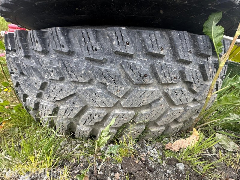 Nokian Hakkapelitta - Vinterhjul til JCB Fastrac 8310 - Maquinaria agrícola: foto 3 Nokian Hakkapelitta - Vinterhjul til JCB Fastrac 8310 - Maquinaria agrícola: foto 3