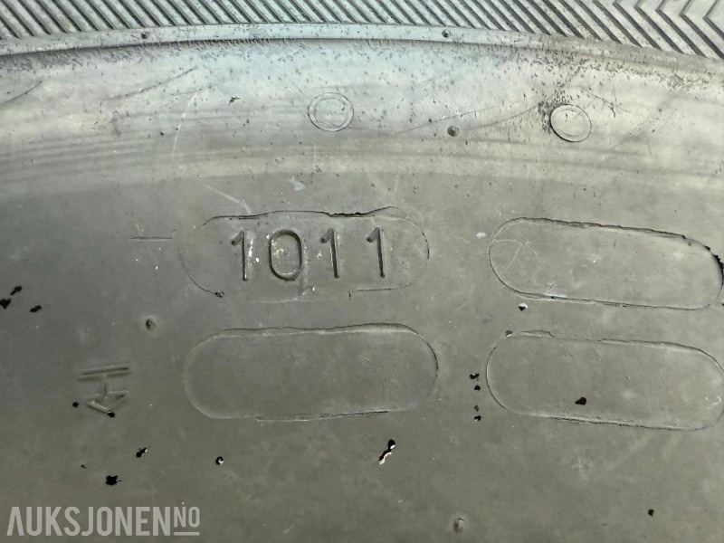 Nokian Tri 2 - Fendt 700 - 440/80r24 + 540/80r38 - Maquinaria agrícola: foto 3 Nokian Tri 2 - Fendt 700 - 440/80r24 + 540/80r38 - Maquinaria agrícola: foto 3