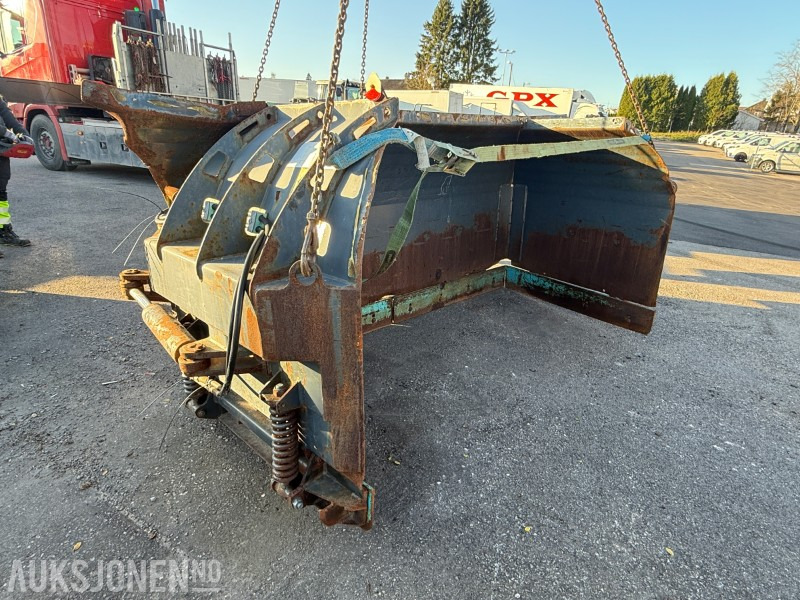 Stark Lametal UA4800 U-plog - Maquinaria agrícola: foto 1 Stark Lametal UA4800 U-plog - Maquinaria agrícola: foto 1