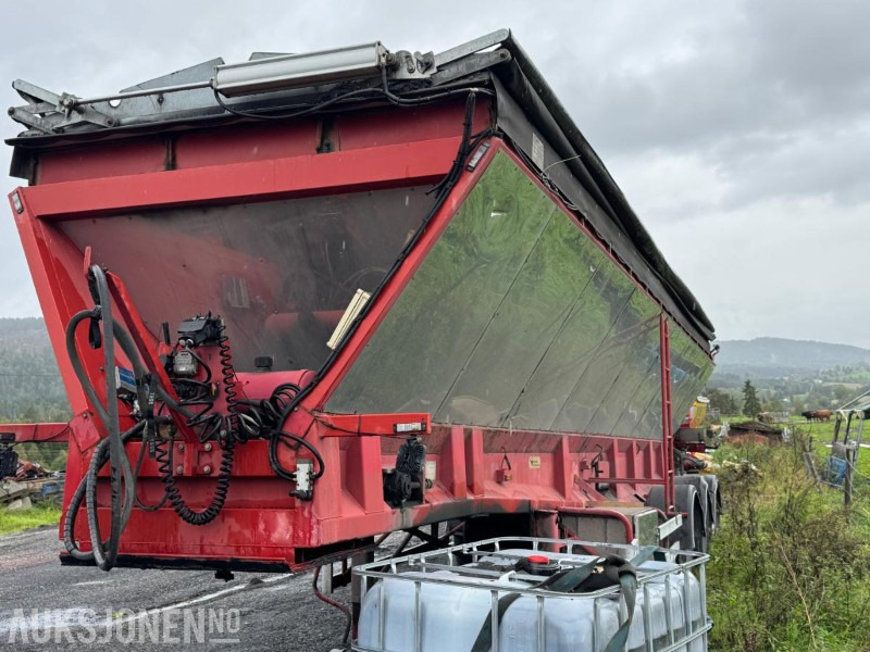 1997 R-R-Trailer asfaltsemi med transportbånd - Remolque: foto 1 1997 R-R-Trailer asfaltsemi med transportbånd - Remolque: foto 1