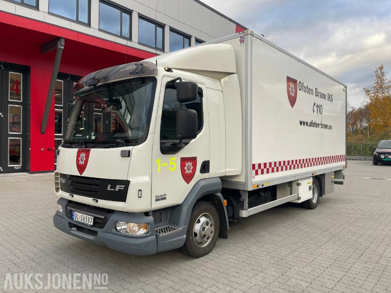 Sjeldent eksemplar, 2007 DAF LF 45.180 Skapbil med kun 46174 kilometer ! - Camión caja cerrada: foto 1 Sjeldent eksemplar, 2007 DAF LF 45.180 Skapbil med kun 46174 kilometer ! - Camión caja cerrada: foto 1