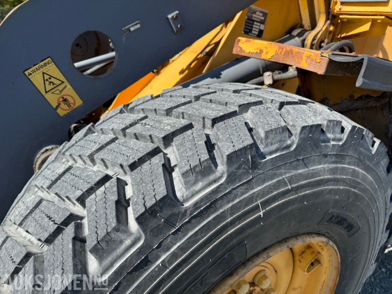 VOLVO L50D Hjullaster m/ pallegaffel og ny skuff - Cargadora de ruedas: foto 5 VOLVO L50D Hjullaster m/ pallegaffel og ny skuff - Cargadora de ruedas: foto 5