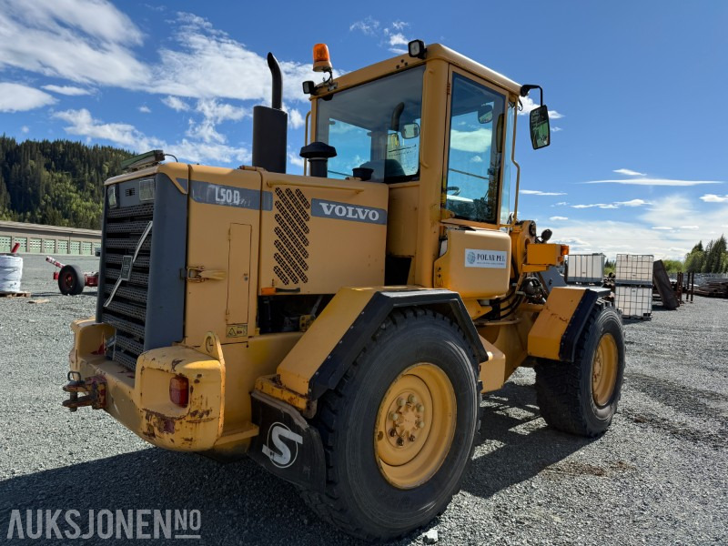 VOLVO L50D Hjullaster m/ pallegaffel og ny skuff - Cargadora de ruedas: foto 3 VOLVO L50D Hjullaster m/ pallegaffel og ny skuff - Cargadora de ruedas: foto 3