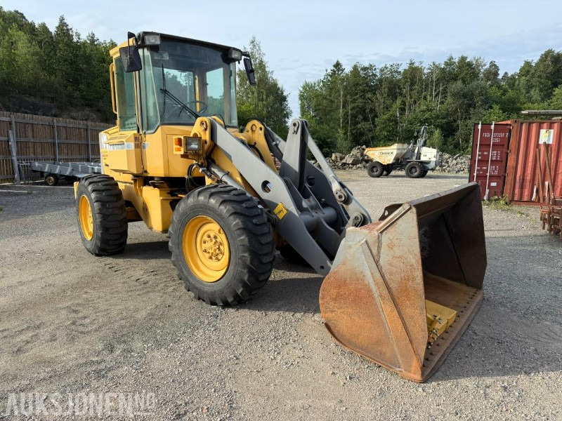 Volvo L50B hjullaster / 12817 timer / skuffe / skjermer - Cargadora de ruedas: foto 3 Volvo L50B hjullaster / 12817 timer / skuffe / skjermer - Cargadora de ruedas: foto 3
