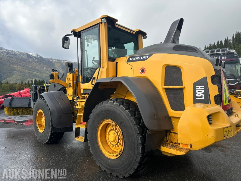 Volvo L90H HJULLASTER MED MYE UTSTYR - 7247 TIMER - Cargadora de ruedas: foto 3 Volvo L90H HJULLASTER MED MYE UTSTYR - 7247 TIMER - Cargadora de ruedas: foto 3