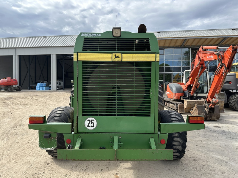John Deere 6650 FOR PARTS - Cosechadora de forraje: foto 4 John Deere 6650 FOR PARTS - Cosechadora de forraje: foto 4