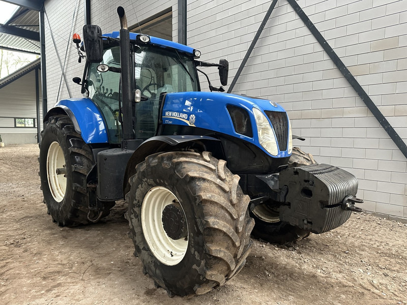 New Holland T7.250 - Tractor: foto 2 New Holland T7.250 - Tractor: foto 2