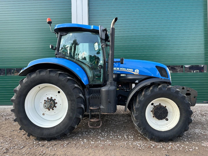 New Holland T7.250 Power Command - Tractor: foto 4 New Holland T7.250 Power Command - Tractor: foto 4