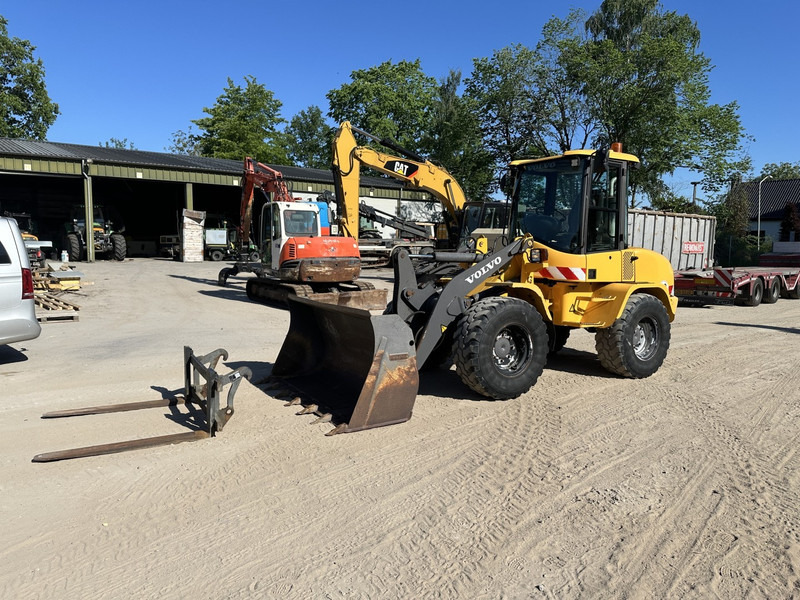 Volvo L 35 B - Z / S German machine - Bucket & Forks - Cargadora de ruedas: foto 1 Volvo L 35 B - Z / S German machine - Bucket & Forks - Cargadora de ruedas: foto 1