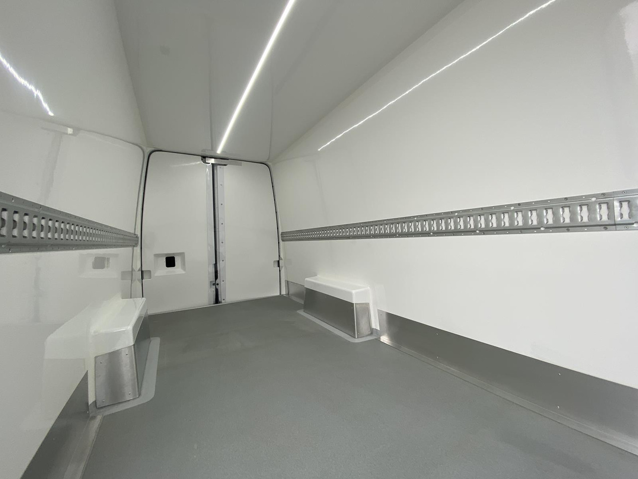 Leasing de MERCEDES-BENZ SPRINTER 317 CDI L4H3 170PS AUTOMATIK FRISCHDIENST + KONVEKTA FK 3022 12-220V MERCEDES-BENZ SPRINTER 317 CDI L4H3 170PS AUTOMATIK FRISCHDIENST + KONVEKTA FK 3022 12-220V: foto 15 Leasing de MERCEDES-BENZ SPRINTER 317 CDI L4H3 170PS AUTOMATIK FRISCHDIENST + KONVEKTA FK 3022 12-220V MERCEDES-BENZ SPRINTER 317 CDI L4H3 170PS AUTOMATIK FRISCHDIENST + KONVEKTA FK 3022 12-220V: foto 15