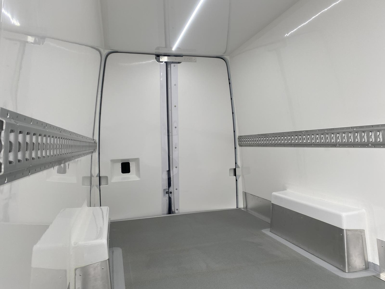 Leasing de MERCEDES-BENZ SPRINTER 317 CDI L4H3 170PS AUTOMATIK FRISCHDIENST + KONVEKTA FK 3022 12-220V MERCEDES-BENZ SPRINTER 317 CDI L4H3 170PS AUTOMATIK FRISCHDIENST + KONVEKTA FK 3022 12-220V: foto 17 Leasing de MERCEDES-BENZ SPRINTER 317 CDI L4H3 170PS AUTOMATIK FRISCHDIENST + KONVEKTA FK 3022 12-220V MERCEDES-BENZ SPRINTER 317 CDI L4H3 170PS AUTOMATIK FRISCHDIENST + KONVEKTA FK 3022 12-220V: foto 17