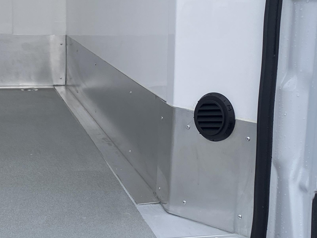 Leasing de MERCEDES-BENZ SPRINTER 317 CDI L4H3 170PS AUTOMATIK FRISCHDIENST + KONVEKTA FK 3022 12-220V MERCEDES-BENZ SPRINTER 317 CDI L4H3 170PS AUTOMATIK FRISCHDIENST + KONVEKTA FK 3022 12-220V: foto 22 Leasing de MERCEDES-BENZ SPRINTER 317 CDI L4H3 170PS AUTOMATIK FRISCHDIENST + KONVEKTA FK 3022 12-220V MERCEDES-BENZ SPRINTER 317 CDI L4H3 170PS AUTOMATIK FRISCHDIENST + KONVEKTA FK 3022 12-220V: foto 22