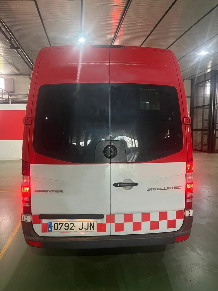 MERCEDES BENZ AMBULANCE FOR REDUCED MOBILITY PERSONS Sprinter 313 CDI(15 units) - Ambulancia: foto 2 MERCEDES BENZ AMBULANCE FOR REDUCED MOBILITY PERSONS Sprinter 313 CDI(15 units) - Ambulancia: foto 2