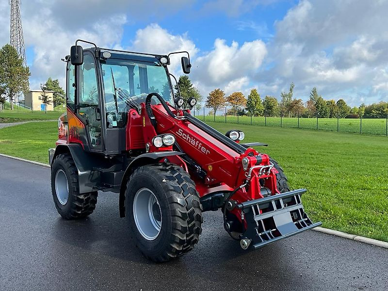 Schäffer 6680 T - Cargadora de ruedas telescópica: foto 1 Schäffer 6680 T - Cargadora de ruedas telescópica: foto 1