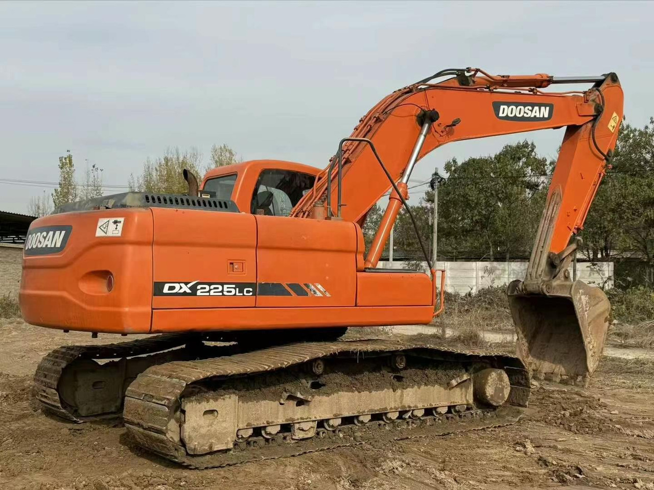 Doosan Used Excavator 225 DX225 DX300 DH150W DX300 DX420 DX520 Second hand Crawler Excavators in Excellent Work Condition - Excavadora de cadenas: foto 2 Doosan Used Excavator 225 DX225 DX300 DH150W DX300 DX420 DX520 Second hand Crawler Excavators in Excellent Work Condition - Excavadora de cadenas: foto 2