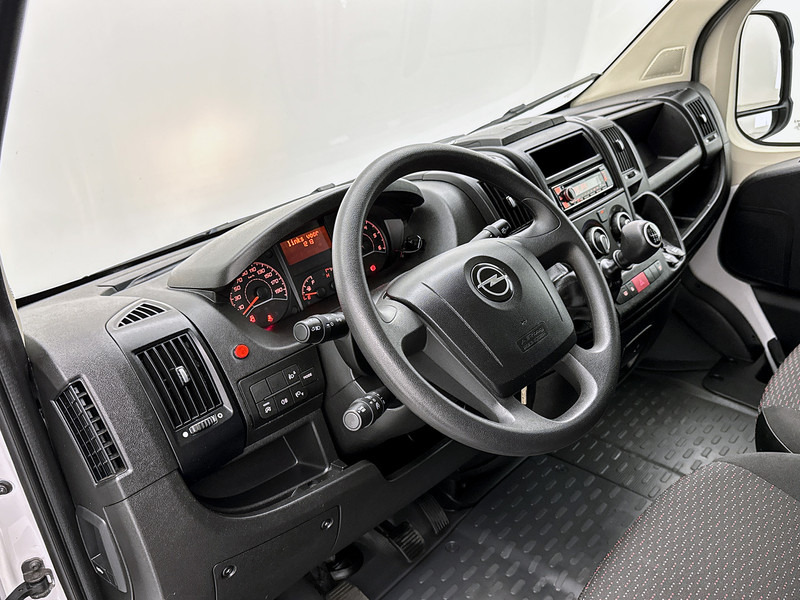 Opel Movano 2.2D 140pk Bakwagen met Laadklep Cruise Control Meubelbak Airco - Furgoneta caja cerrada: foto 5 Opel Movano 2.2D 140pk Bakwagen met Laadklep Cruise Control Meubelbak Airco - Furgoneta caja cerrada: foto 5