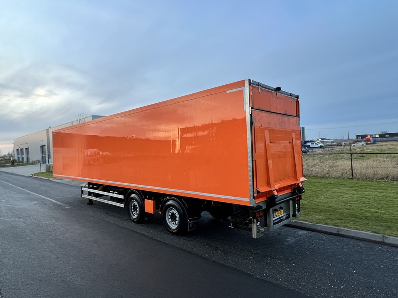 Krone 2- Assige Koeltrailer Carrier / laadklep / stuuras tridec - Semirremolque frigorífico: foto 3 Krone 2- Assige Koeltrailer Carrier / laadklep / stuuras tridec - Semirremolque frigorífico: foto 3