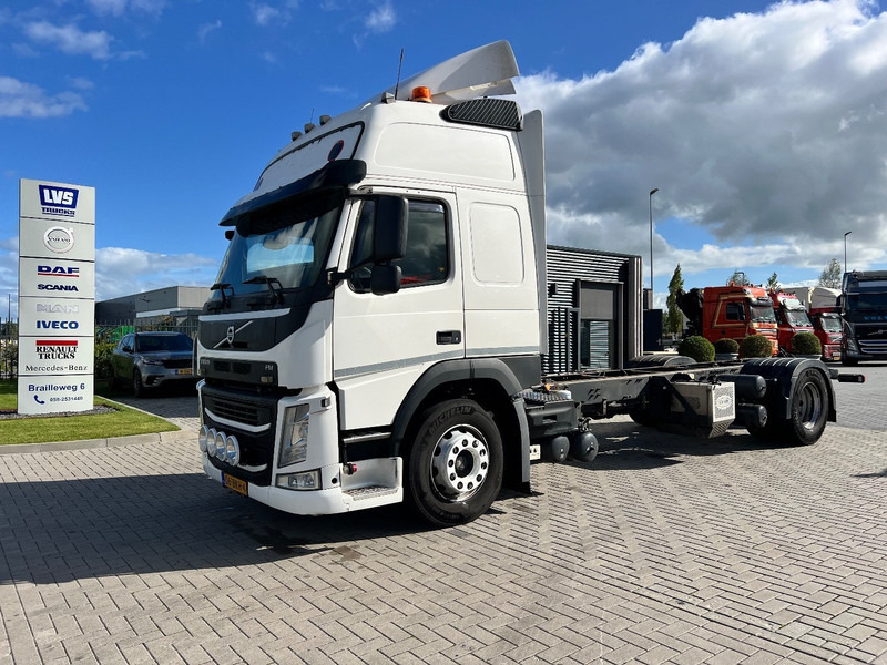 Volvo FM 410 4x2 Chassis Cabine Globetrotter XL - Camión chasis: foto 1 Volvo FM 410 4x2 Chassis Cabine Globetrotter XL - Camión chasis: foto 1
