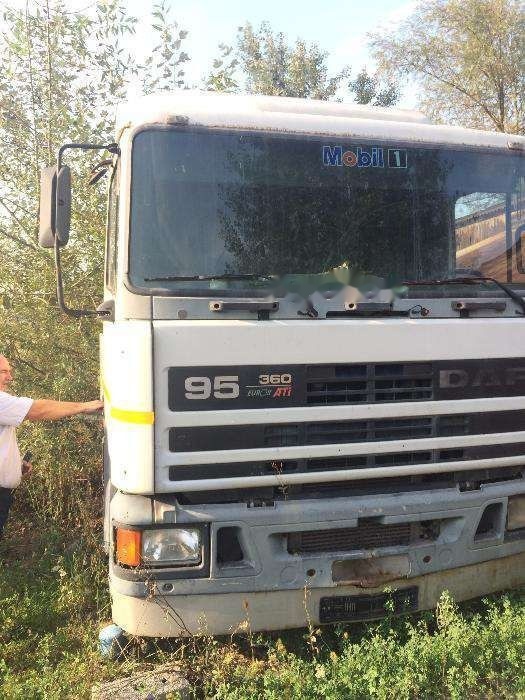 DAF (ATI, XF, CF) piese din dezmembrari - Cabeza tractora: foto 3 DAF (ATI, XF, CF) piese din dezmembrari - Cabeza tractora: foto 3
