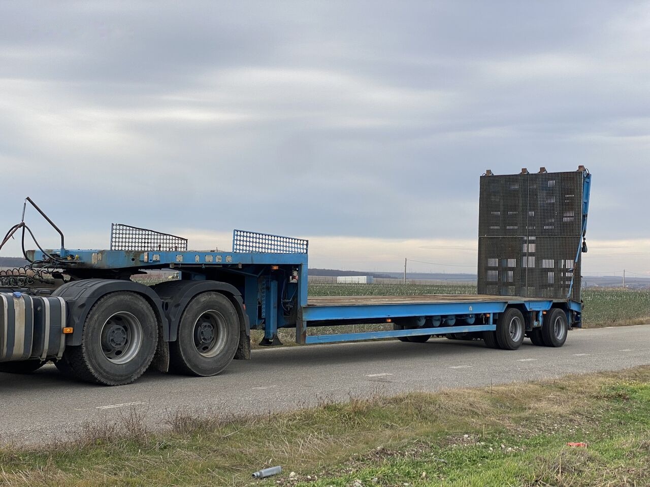 Goldhofer GOLDHOFFER STZ - L2 - 23/80 Trailer Agabaritic 2 VIRATOARE : 2 S - Semirremolque góndola rebajadas: foto 3 Goldhofer GOLDHOFFER STZ - L2 - 23/80 Trailer Agabaritic 2 VIRATOARE : 2 S - Semirremolque góndola rebajadas: foto 3