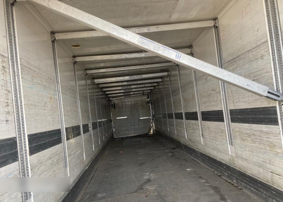 Sistem double deck dube frigorifice : Suporti laterali +bari - Semirremolque frigorífico: foto 5 Sistem double deck dube frigorifice : Suporti laterali +bari - Semirremolque frigorífico: foto 5