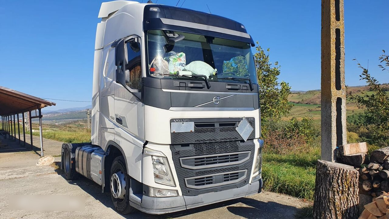 Volvo FH12 EURO 6 2016 460 A Volvo FH12 EURO 6 2016 460 truck - Cabina para Camión: foto 1 Volvo FH12 EURO 6 2016 460 A Volvo FH12 EURO 6 2016 460 truck - Cabina para Camión: foto 1
