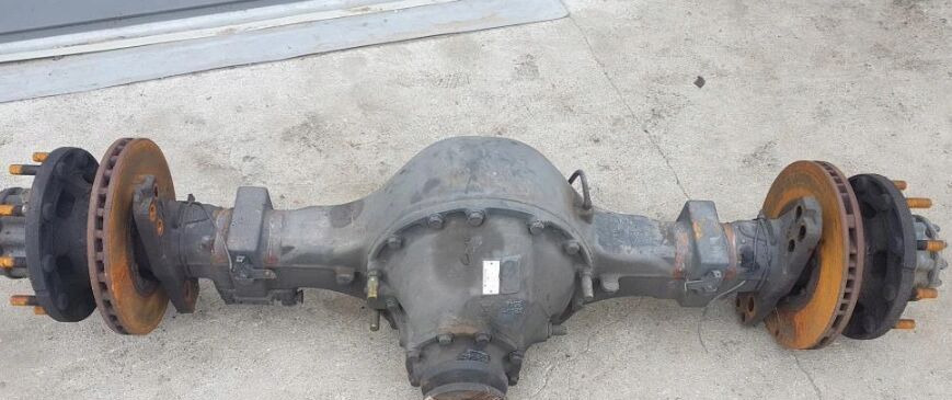 Renault MAGNUM truck - Eje y piezas para Camión: foto 2 Renault MAGNUM truck - Eje y piezas para Camión: foto 2