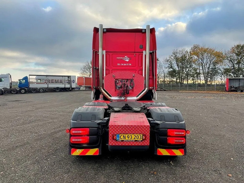 DAF XF 530 Twensteer Special interior. Full Air suspension Hydr. system - Cabeza tractora: foto 4 DAF XF 530 Twensteer Special interior. Full Air suspension Hydr. system - Cabeza tractora: foto 4