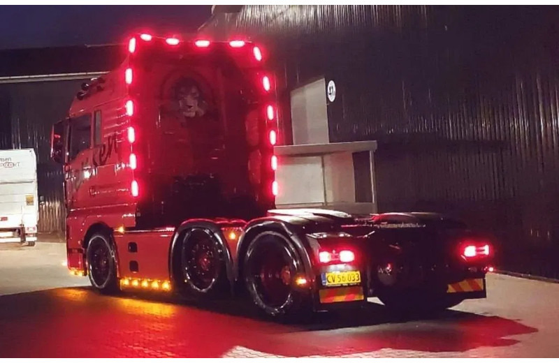 MAN TGX 26.510 2stk . Special interior. pusher 6x2/2. - Cabeza tractora: foto 4 MAN TGX 26.510 2stk . Special interior. pusher 6x2/2. - Cabeza tractora: foto 4