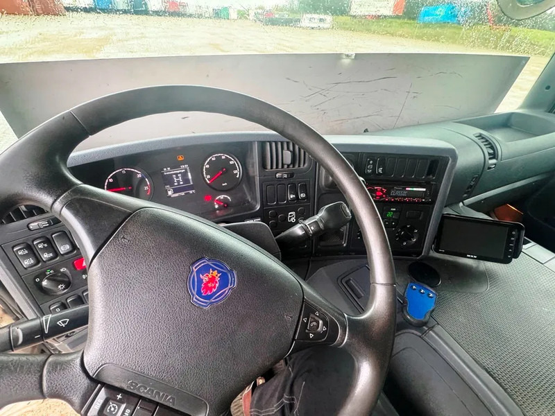 Camión caja cerrada Scania P230 inkl. lift with remote control.: foto 15