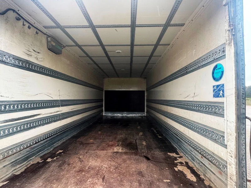 Camión caja cerrada Scania P230 inkl. lift with remote control.: foto 10