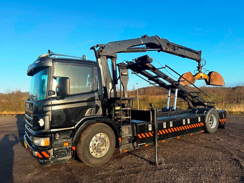 Scania P94-260 Palfinger crane PK 15002. rotor and hydr. for grabbe. - Camión con equipo de cable: foto 4 Scania P94-260 Palfinger crane PK 15002. rotor and hydr. for grabbe. - Camión con equipo de cable: foto 4