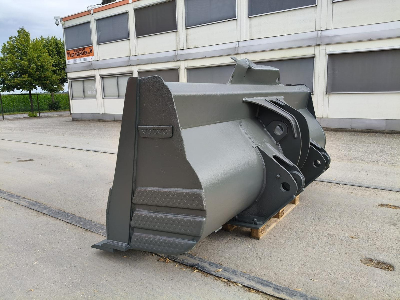 Volvo L 220 - Cazo cargador: foto 4 Volvo L 220 - Cazo cargador: foto 4