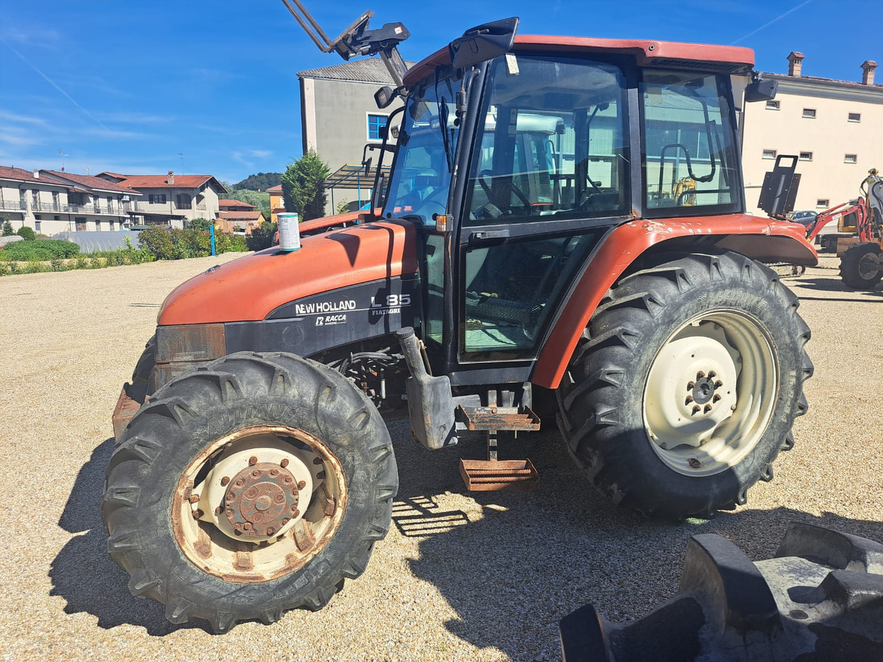 NEW HOLLAND New Holland L85 - Tractor: foto 2 NEW HOLLAND New Holland L85 - Tractor: foto 2