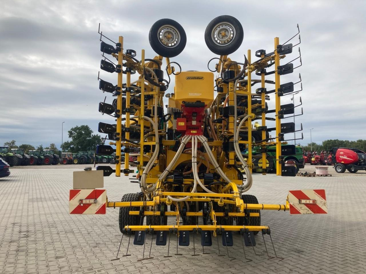 CLAYDON HYBRID T 6 VIEL ZUBEHÖR - Sembradora de precisión: foto 3 CLAYDON HYBRID T 6 VIEL ZUBEHÖR - Sembradora de precisión: foto 3