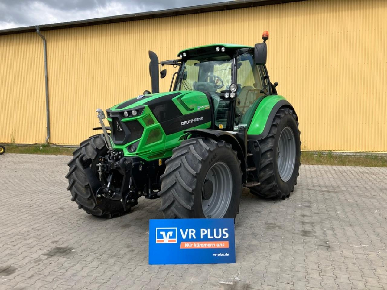 Deutz-Fahr 6175 TTV - Tractor: foto 1 Deutz-Fahr 6175 TTV - Tractor: foto 1