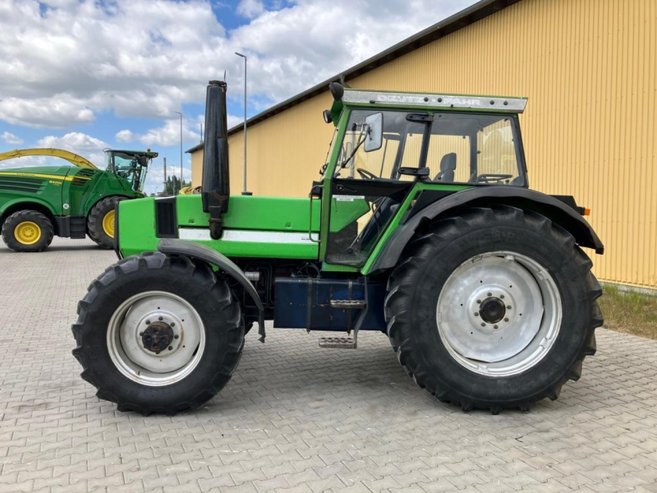 Deutz-Fahr DX 6.30 - Tractor: foto 2 Deutz-Fahr DX 6.30 - Tractor: foto 2