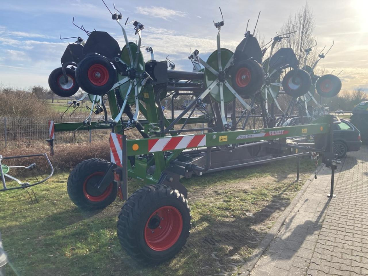 Fendt LOTUS 1020 T - Henificadora: foto 2 Fendt LOTUS 1020 T - Henificadora: foto 2