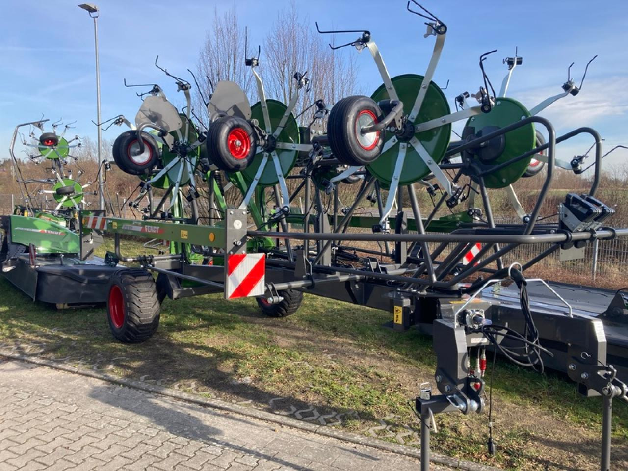 Fendt LOTUS 1020 T - Henificadora: foto 1 Fendt LOTUS 1020 T - Henificadora: foto 1