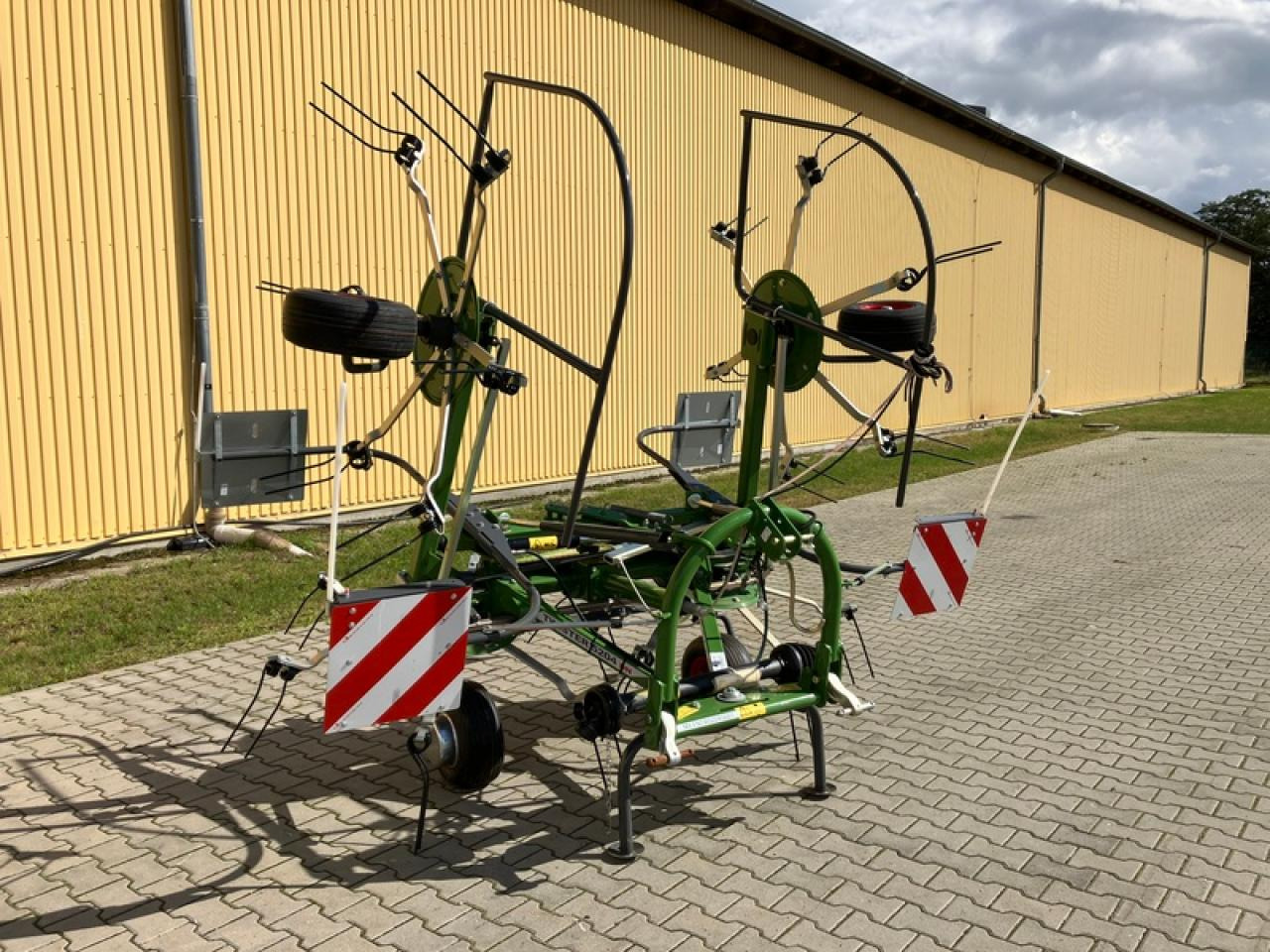 Fendt TWISTER 5204 AKTION - Henificadora: foto 4 Fendt TWISTER 5204 AKTION - Henificadora: foto 4