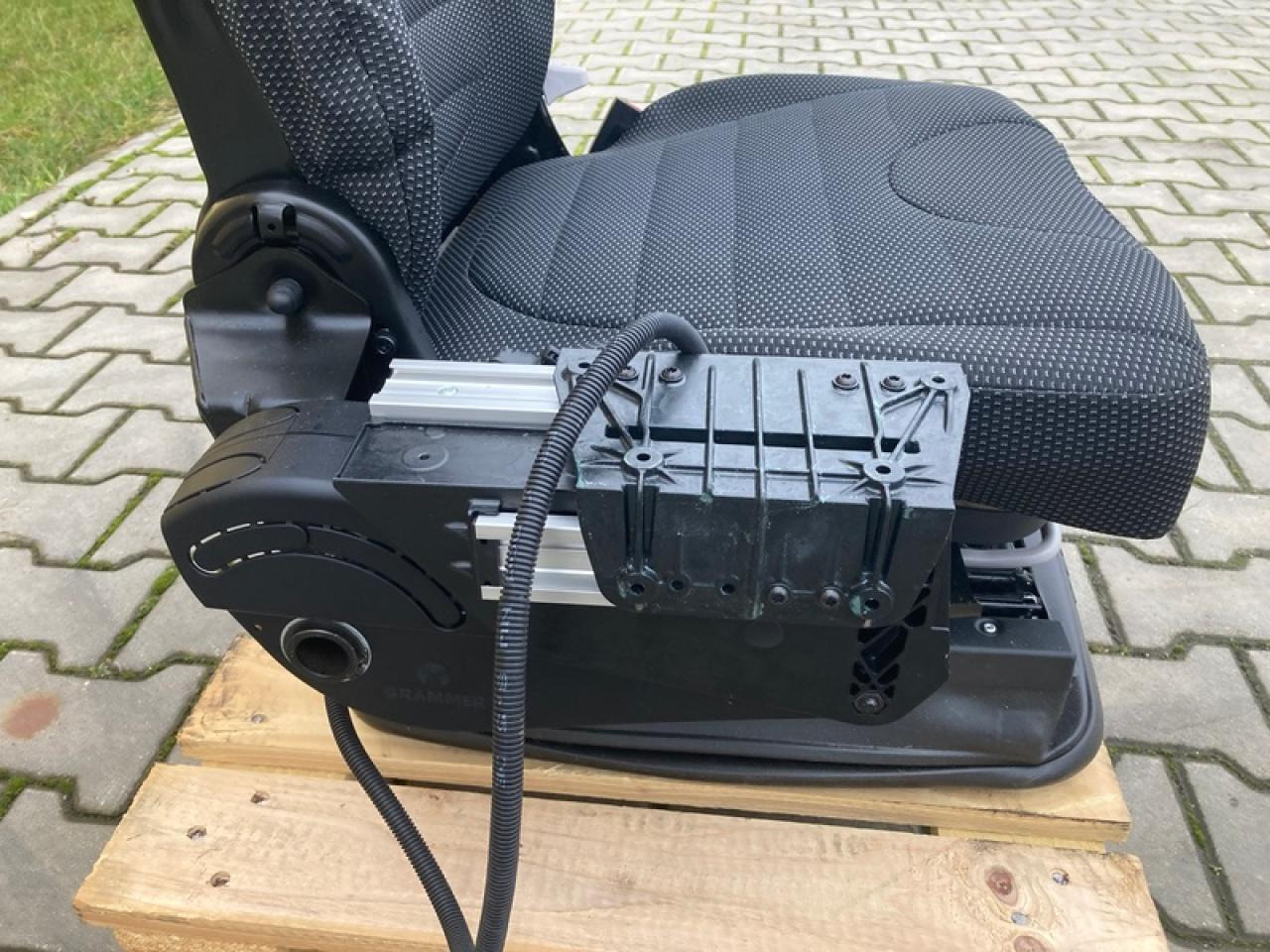 GRAMMER SITZ FENDT IDEAL - Asiento para Maquinaria agrícola: foto 5 GRAMMER SITZ FENDT IDEAL - Asiento para Maquinaria agrícola: foto 5
